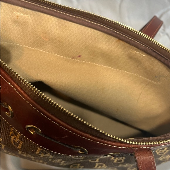 Dooney and Bourke shoulder bag - Picture 16 of 16